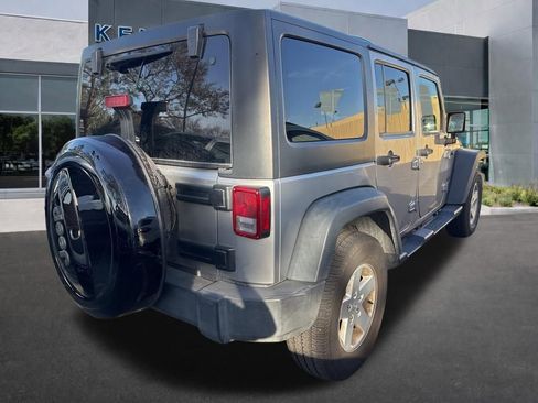 Used 2018 Jeep Wrangler Unlimited Sport S image 3