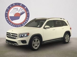 Used 2023 Mercedes-Benz GLB 250 4MATIC w/ Premium Package video 1