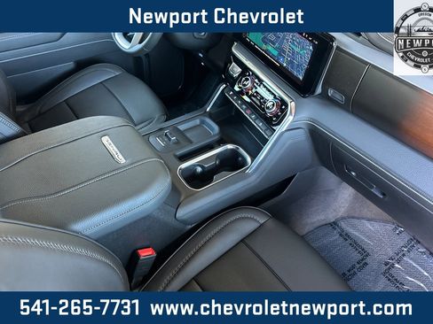 New 2025 GMC Sierra 3500 Denali w/ Technology Package image 13