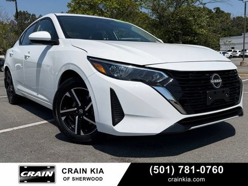 Used 2025 Nissan Sentra SV FWD image 1