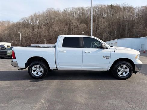 Used 2021 RAM 1500 Classic SLT AWD/4WD image 3