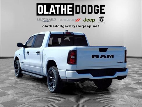 New 2026 RAM 1500 Express AWD/4WD image 3