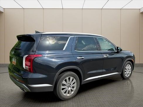 Used 2024 Hyundai Palisade SEL FWD image 16
