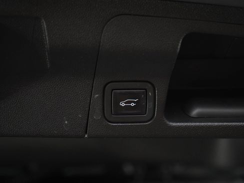 Used 2022 GMC Acadia SLE w/ Driver Convenience Package AWD/4WD image 17