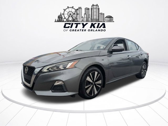 Used 2022 Nissan Altima 2.5 SV FWD image 2