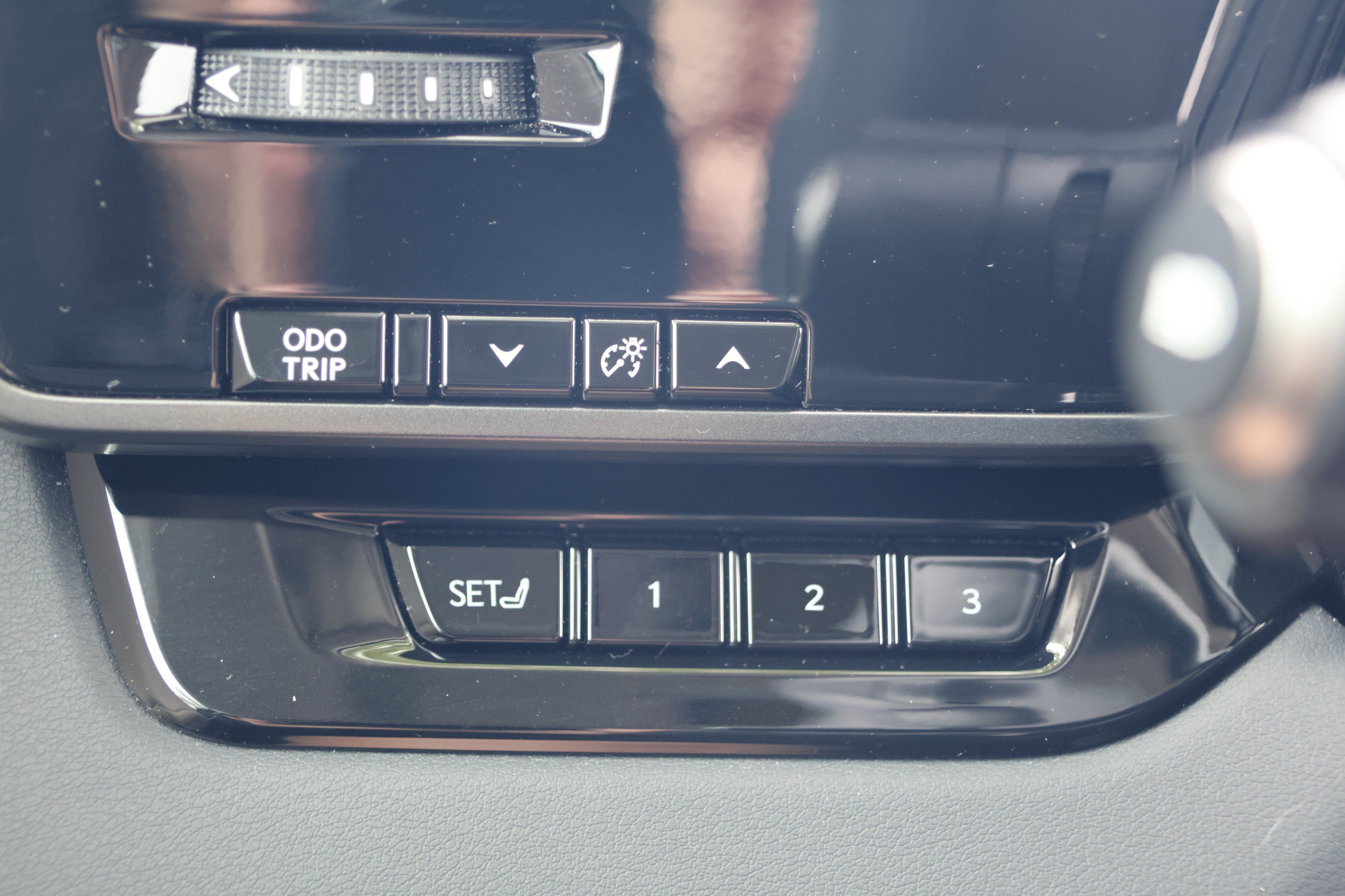 Certified 2026 Lexus RX 350h AWD/4WD image 14