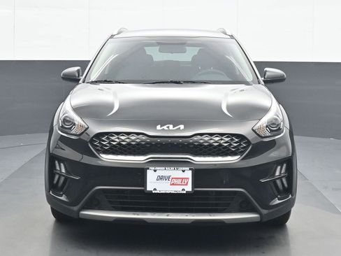 Used 2022 Kia Niro LX image 1