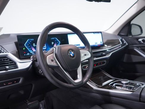 Used 2024 BMW X7 xDrive40i w/ Premium Package AWD/4WD image 6