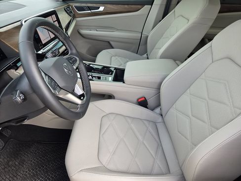 New 2026 Volkswagen Atlas SE FWD image 11