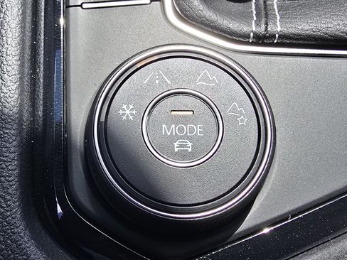 New 2026 Volkswagen Taos SE AWD/4WD image 27