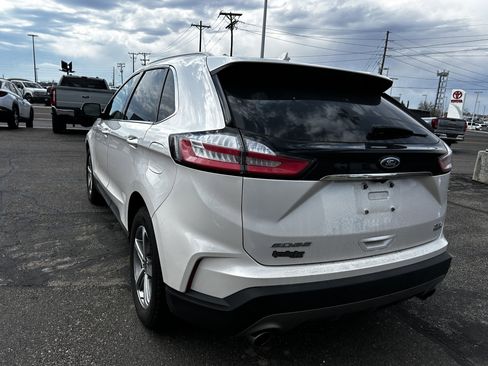 Used 2019 Ford Edge SEL w/ Equipment Group 201A image 3
