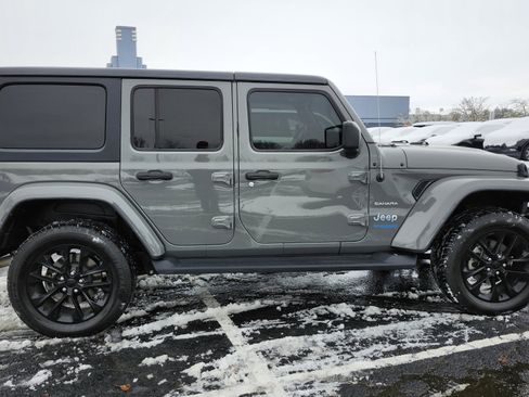 Used 2021 Jeep Wrangler Unlimited Sahara w/ Cold Weather Group image 18