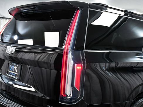 Used 2022 Cadillac Escalade ESV Sport w/ Touring Package AWD/4WD image 90