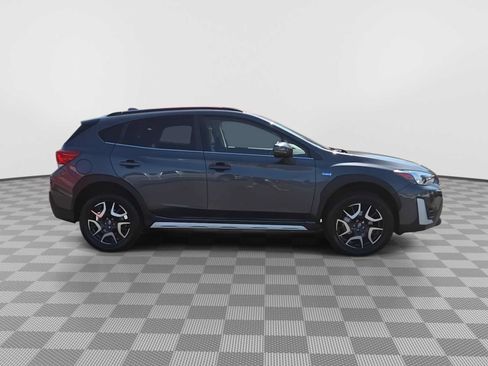 Used 2022 Subaru Crosstrek Hybrid w/ Moonroof Package w/Navigation AWD/4WD image 9