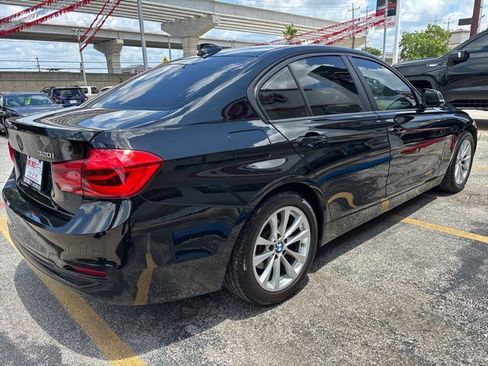 Used 2017 BMW 320i Sedan RWD image 5