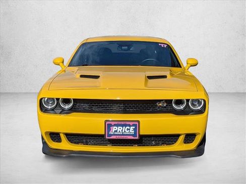 Used 2017 Dodge Challenger R/T Scat Pack w/ Leather Interior Group image 2