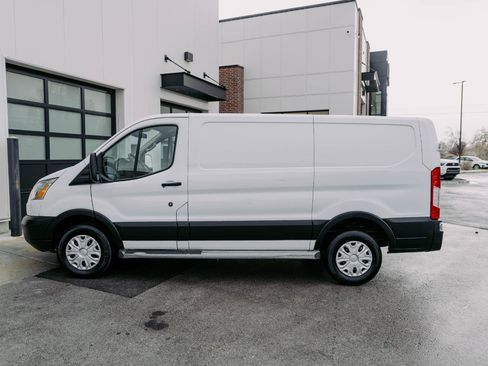 Used 2019 Ford Transit 250 130 Low Roof w/ Exterior Upgrade Package image 4