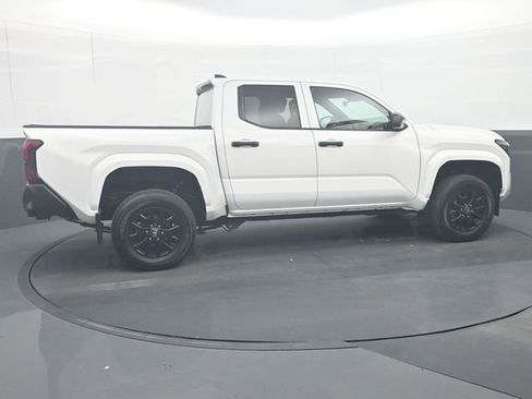 Used 2024 Toyota Tacoma SR image 8
