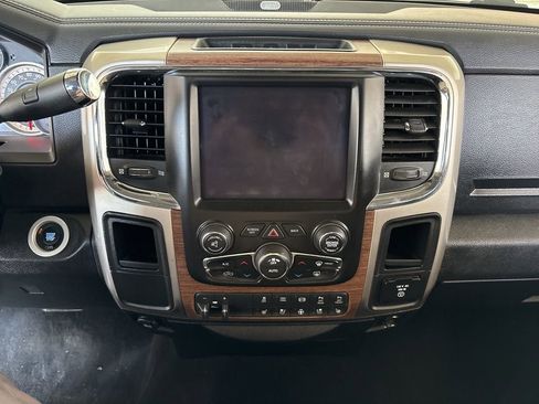 Used 2018 RAM 2500 Laramie RWD image 14