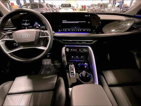 Certified 2025 Audi Q5 Premium Plus w/ Premium Plus AWD/4WD image 15