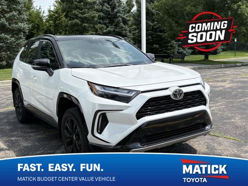 Used 2025 Toyota RAV4 XSE w/ Weather Package AWD/4WD image 1