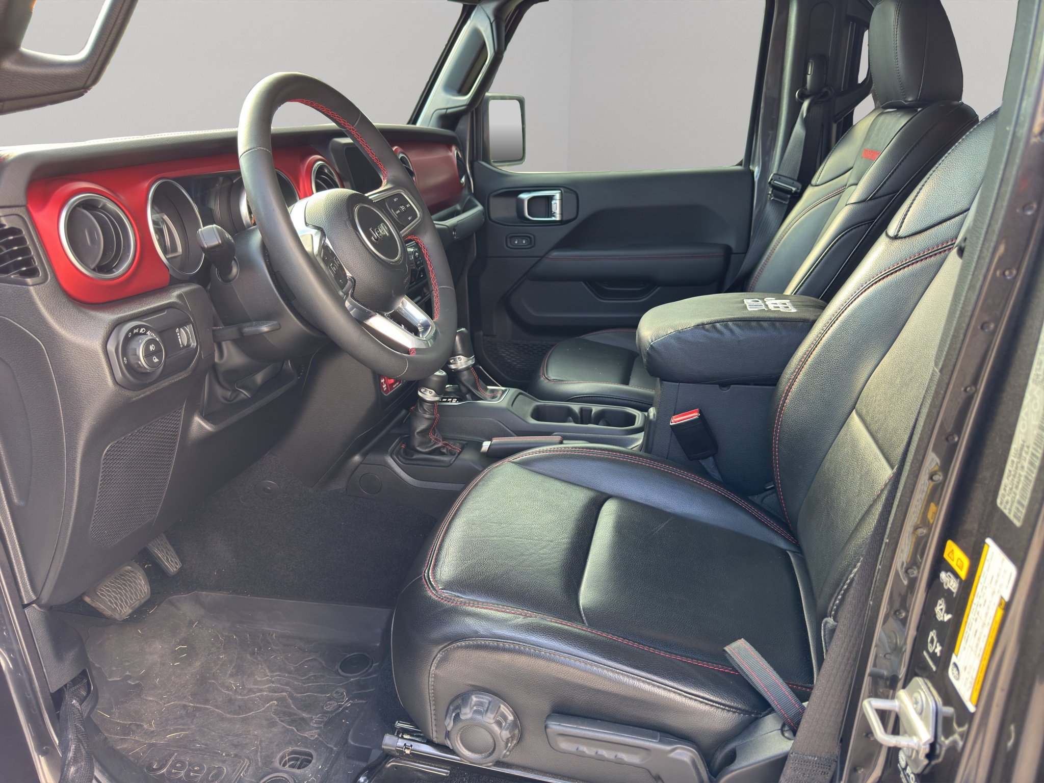 Used 2023 Jeep Gladiator Rubicon w/ LED Lighting Group AWD/4WD image 3