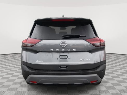 Used 2023 Nissan Rogue SV image 5