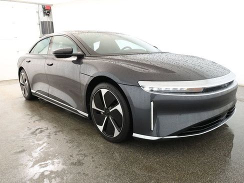 Used 2023 Lucid Air Touring image 3