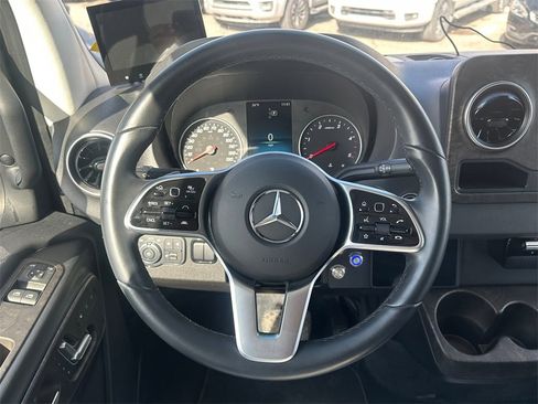 Used 2023 Mercedes-Benz Sprinter 3500 image 15