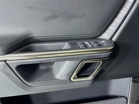 Used 2022 Rivian R1T Launch Edition image 21