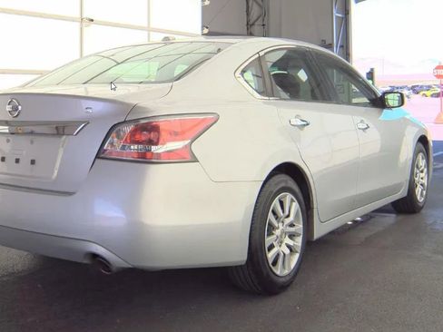 Used 2015 Nissan Altima 2.5 S w/ Power Driver Seat Package FWD image 5