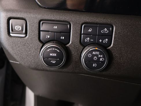 Used 2024 Chevrolet Silverado 2500 LT w/ Z71 Sport Edition AWD/4WD image 8