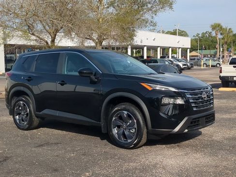 Certified 2026 Nissan Rogue SV FWD image 2