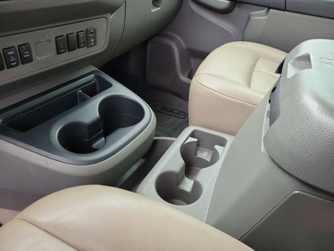 Used 2019 Nissan NV 3500 SL RWD image 29