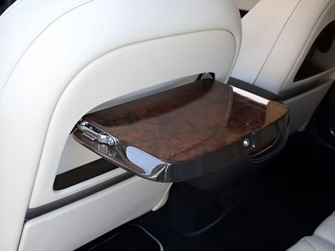 Used 2016 Bentley Mulsanne image 18