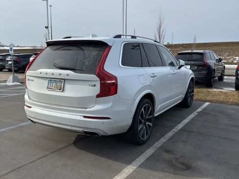 Used 2018 Volvo XC90 T6 Momentum w/ Convenience Package image 10