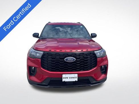 Certified 2025 Ford Explorer ST-Line w/ ST-Line Street Pack AWD/4WD image 9