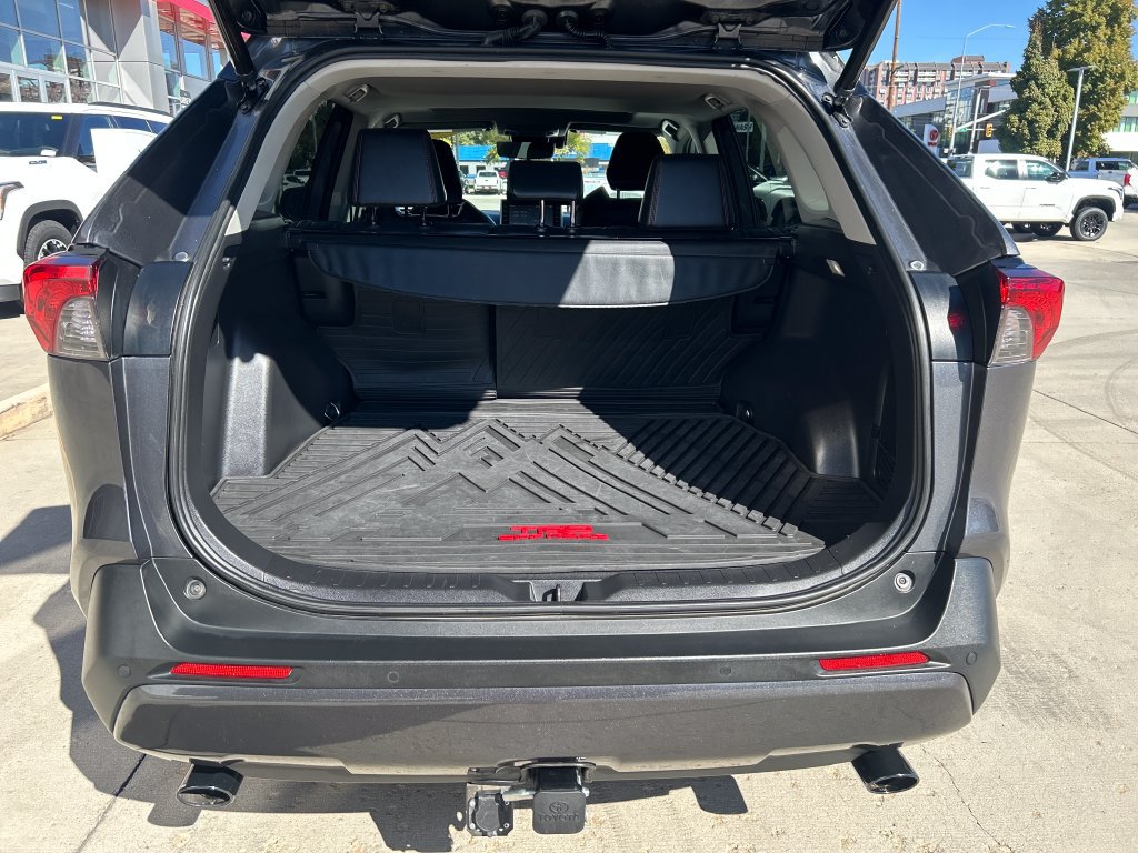 Certified 2022 Toyota RAV4 TRD Off-Road AWD/4WD image 15