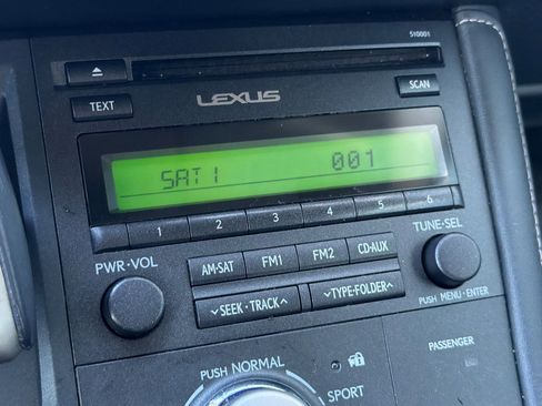 Used 2016 Lexus CT 200h image 24