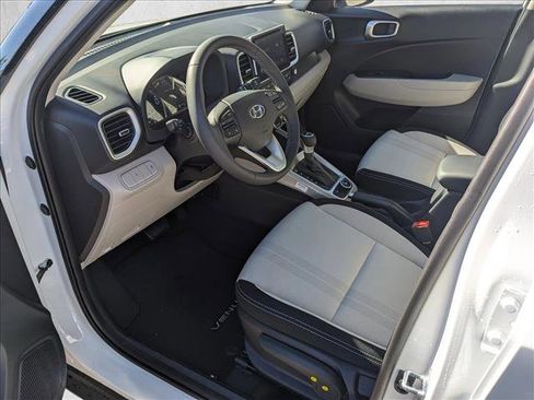 New 2026 Hyundai Venue SEL image 3