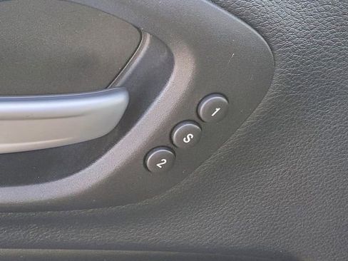 Used 2015 Jeep Cherokee Limited w/ Luxury Group image 19