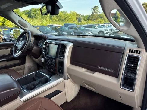 Used 2015 RAM 1500 Laramie w/ Convenience Group AWD/4WD image 28