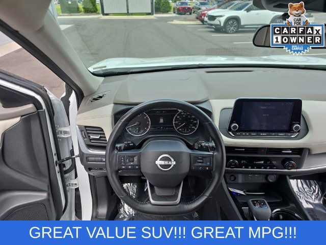 Used 2025 Nissan Rogue SV FWD image 15
