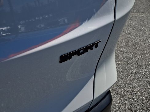 Used 2025 Honda CR-V Sport image 33