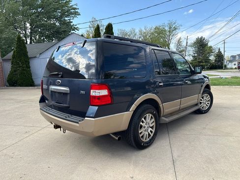 Used 2014 Ford Expedition XLT w/ Equipment Group 202A AWD/4WD image 6