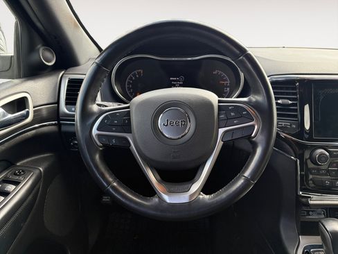 Used 2021 Jeep Grand Cherokee Limited image 14