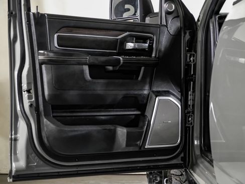 Used 2026 RAM 3500 Laramie AWD/4WD image 34