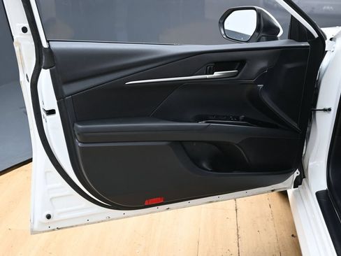 Used 2025 Toyota Camry LE FWD image 39