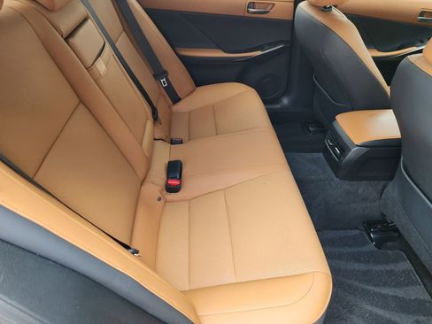 Used 2023 Lexus IS 300 w/ Premium Package RWD image 32