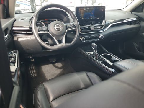 Certified 2024 Nissan Altima 2.5 SR w/ SR Premium Package FWD image 16